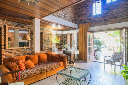 Sala de casa à venda com 3 quartos, 180m² em Nonoai, Porto Alegre