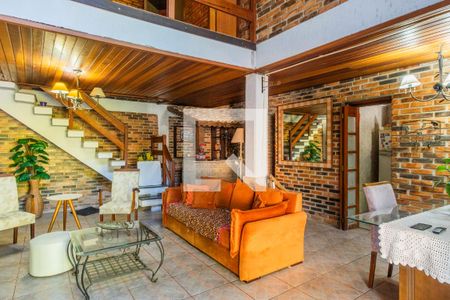 Sala de casa à venda com 3 quartos, 180m² em Nonoai, Porto Alegre