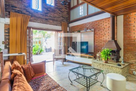 Sala de casa à venda com 3 quartos, 180m² em Nonoai, Porto Alegre