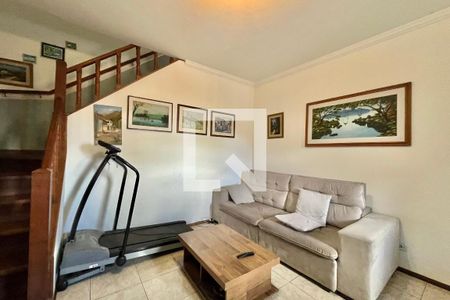 Sala de casa à venda com 3 quartos, 500m² em Americanópolis, São Paulo