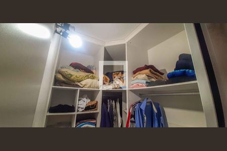 Closet do Quarto 2 de casa à venda com 3 quartos, 120m² em Novo Osasco, Osasco