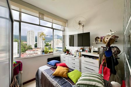 Sala/Quarto de kitnet/studio para alugar com 1 quarto, 24m² em Laranjeiras, Rio de Janeiro