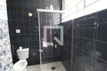 Banheiro do Quarto 3 de apartamento para alugar com 3 quartos, 140m² em Centro, Uberlândia