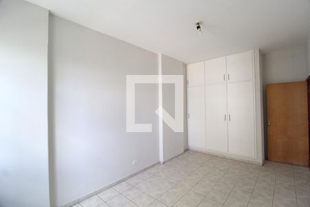 Quarto 1 de apartamento para alugar com 3 quartos, 140m² em Centro, Uberlândia
