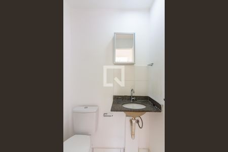 Banheiro de apartamento para alugar com 2 quartos, 48m² em Padroeira, Osasco