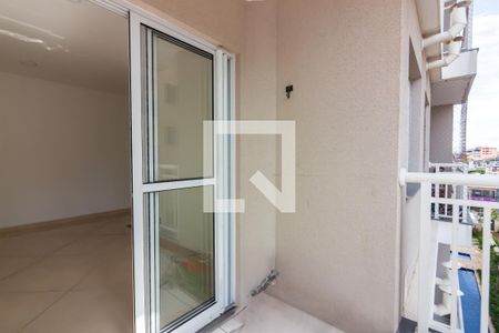 Varanda de apartamento para alugar com 2 quartos, 48m² em Padroeira, Osasco