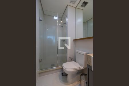 Banheiro de kitnet/studio para alugar com 1 quarto, 39m² em Centro Histórico, Porto Alegre