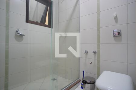 Banheiro da Suíte 1 de casa à venda com 5 quartos, 330m² em Jardim São Pedro, Porto Alegre