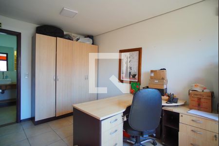 Suíte 1 de casa à venda com 5 quartos, 330m² em Jardim São Pedro, Porto Alegre