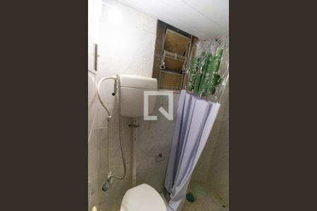 Banheiro de kitnet/studio para alugar com 1 quarto, 25m² em Centro, Niterói