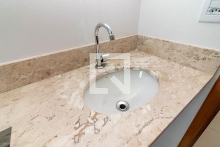 Banheiro de apartamento à venda com 2 quartos, 50m² em Vila Constança, São Paulo