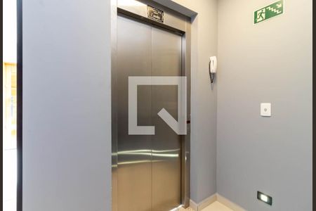 Elevador de apartamento à venda com 2 quartos, 50m² em Vila Constança, São Paulo