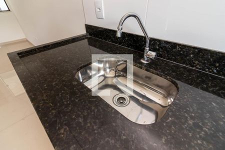 Cozinha de apartamento à venda com 2 quartos, 50m² em Vila Constança, São Paulo