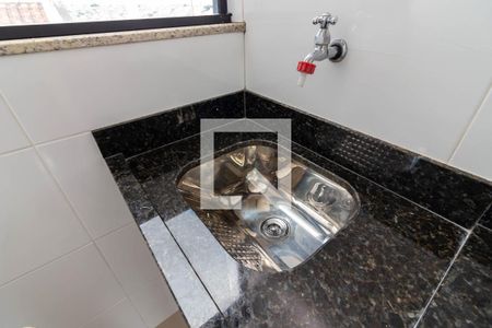 Cozinha e Área de Serviço de apartamento à venda com 2 quartos, 52m² em Vila Constança, São Paulo