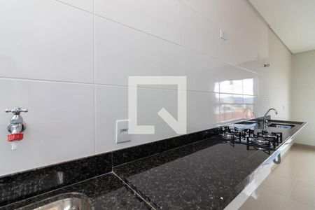 Cozinha e Área de Serviço de apartamento à venda com 2 quartos, 52m² em Vila Constança, São Paulo