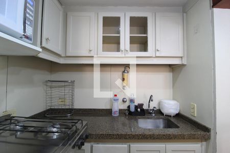 Sala/Cozinha de apartamento para alugar com 1 quarto, 40m² em Jardim Europa, São Paulo
