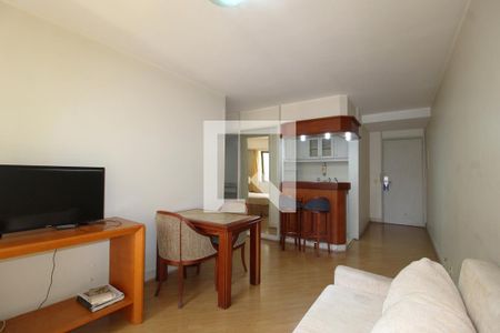 Sala/Cozinha de apartamento para alugar com 1 quarto, 40m² em Jardim Europa, São Paulo