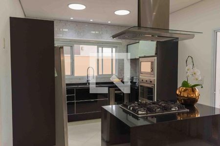 Foto 01 de casa de condomínio à venda com 3 quartos, 307m² em Swiss Park, Campinas