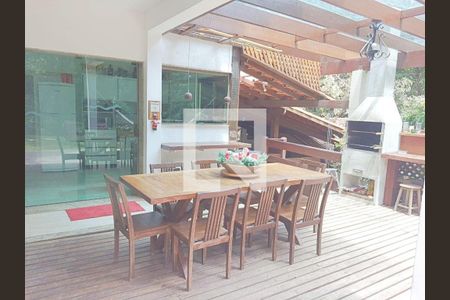 Casa à venda com 5 quartos, 450m² em Retiro Do Chale, Brumadinho