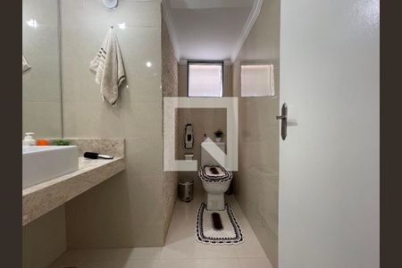 Lavabo Sala de casa à venda com 5 quartos, 200m² em Vila Lageado, São Paulo