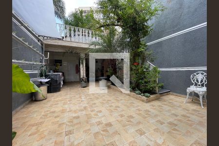 Quintal de casa à venda com 4 quartos, 200m² em Vila Lageado, São Paulo