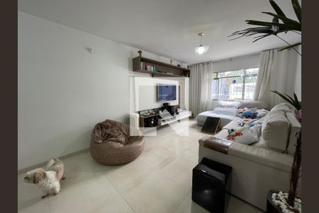 Sala de casa à venda com 5 quartos, 200m² em Vila Lageado, São Paulo