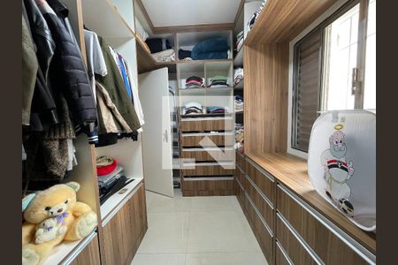 Closet dos quartos de casa à venda com 4 quartos, 200m² em Vila Lageado, São Paulo
