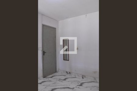 Quarto 1 de casa para alugar com 3 quartos, 70m² em Pinheirinho, Curitiba