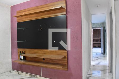 Sala de casa para alugar com 3 quartos, 70m² em Pinheirinho, Curitiba