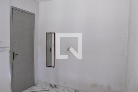 Quarto 1 de casa para alugar com 3 quartos, 70m² em Pinheirinho, Curitiba