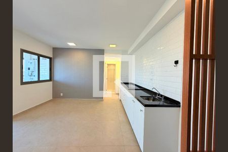 Sala/Cozinha de apartamento para alugar com 1 quarto, 51m² em Santo Amaro, São Paulo