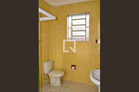 Banheiro Social de apartamento para alugar com 3 quartos, 107m² em Medianeira, Porto Alegre