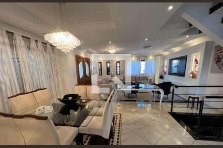 Casa à venda com 3 quartos, 345m² em Vila Carrão, São Paulo