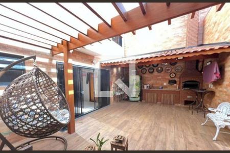 Casa à venda com 3 quartos, 345m² em Vila Carrão, São Paulo