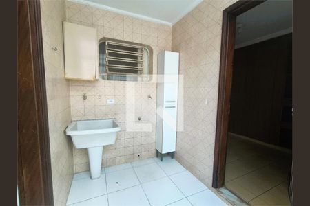 Casa à venda com 3 quartos, 174m² em Jardim Esmeralda, São Paulo