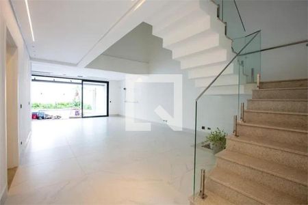 Casa à venda com 4 quartos, 320m² em Alto de Pinheiros, São Paulo