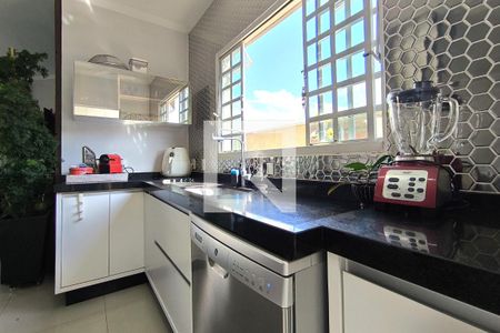 Cozinha de casa à venda com 4 quartos, 170m² em Anhangabaú, Jundiaí
