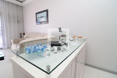 Sala de apartamento para alugar com 4 quartos, 184m² em Jardim Guanabara, Rio de Janeiro