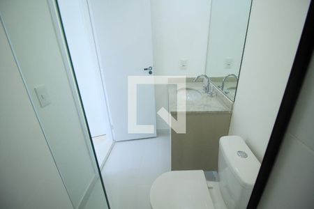 Banheiro da Suíte de apartamento para alugar com 2 quartos, 64m² em Quarta Parada, São Paulo