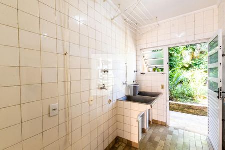 Área de Serviço 1 de casa para alugar com 3 quartos, 380m² em Campo Belo, São Paulo