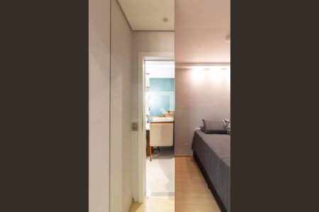 Quarto 1 de apartamento para alugar com 2 quartos, 34m² em Santo Amaro, São Paulo