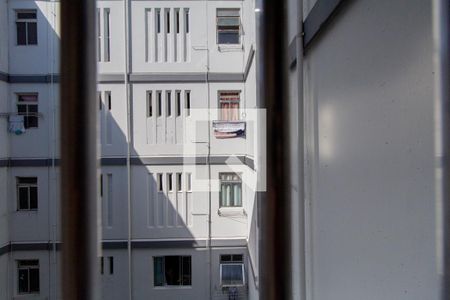 Sala vista de apartamento à venda com 2 quartos, 38m² em Conjunto Residencial José Bonifácio, São Paulo