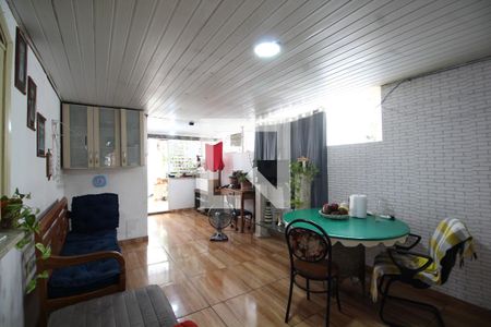 Sala 1 de casa para alugar com 9 quartos, 400m² em Curicica, Rio de Janeiro