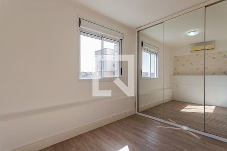 Suíte de apartamento para alugar com 3 quartos, 68m² em Jardim Carvalho, Porto Alegre