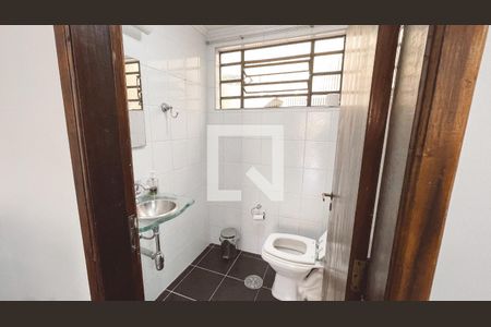 Lavabo de casa à venda com 3 quartos, 250m² em Conjunto Residencial Santa Terezinha, São Paulo