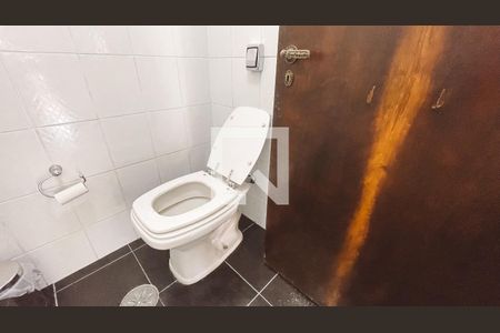 Lavabo de casa à venda com 3 quartos, 250m² em Conjunto Residencial Santa Terezinha, São Paulo