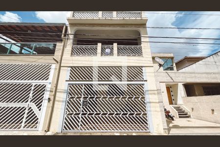 Fachada de casa à venda com 3 quartos, 250m² em Conjunto Residencial Santa Terezinha, São Paulo