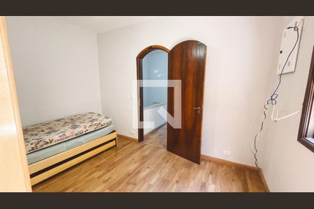 Quarto de casa à venda com 3 quartos, 250m² em Conjunto Residencial Santa Terezinha, São Paulo