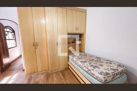 Quarto de casa à venda com 3 quartos, 250m² em Conjunto Residencial Santa Terezinha, São Paulo