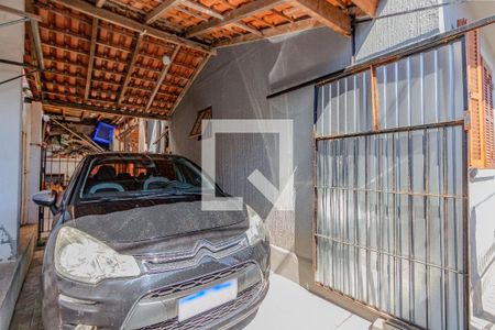 Garagem de casa à venda com 3 quartos, 120m² em Coronel Aparicio Borges, Porto Alegre